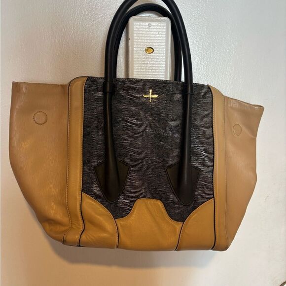 Pour La Victoire handbag PLV BUTLER stingray purse embossed leather tote logo - Picture 1 of 8